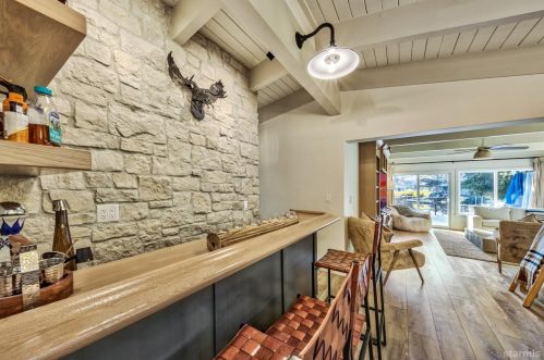 544 Tahoe Keys Blvd, South Lake Tahoe CA  96150-3313 exterior