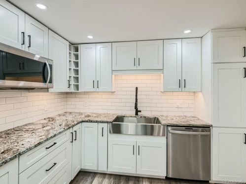 8471 Circle Dr, Westminster CO 80031-3732 exterior