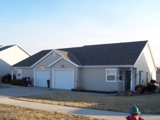 623 Goodrich Dr, Manhattan KS  66502-4490 exterior