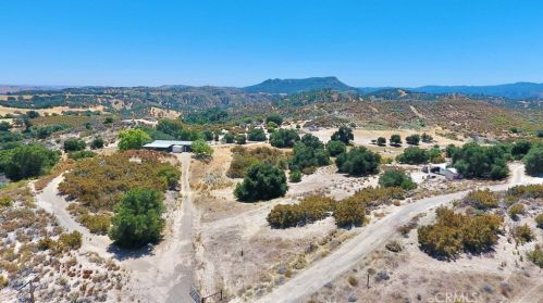 53292 Smith Rd, Lake Nacimiento, CA 93426-9424