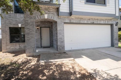 13220 Thome Valley Dr, Del Valle, TX 78617-5753