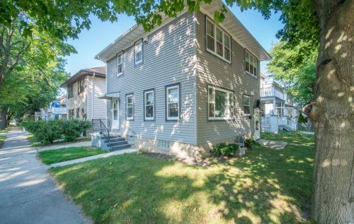 1404 Oklahoma Ave, Milwaukee, WI 53207-2431