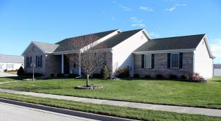 410 Hickory Dr, Bradford, OH 45308-1174