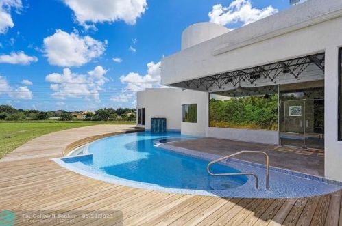 10751 Ln Reina Rd, Delray Beach FL  33446-2728 exterior