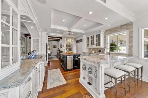 41664 Camino Del Vino, Temecula CA  92592-8439 exterior