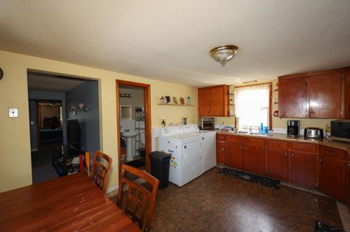 39 Vine St, Nashua NH 03060-3832 exterior