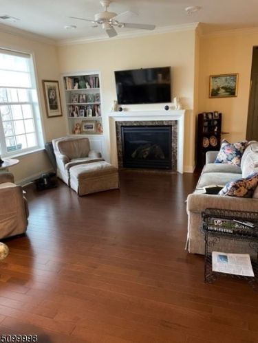 7 Pebble Rd, West Paterson, NJ 07424-4284