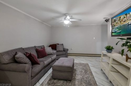 19 Marisa Ct, West Milford NJ  07480-3000 exterior