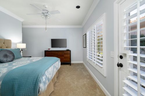 150 Kavenish Dr, Rancho Mirage CA  92270-3228 exterior