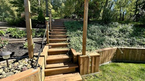 493 Birch Way, New Kensington PA  15068-5037 exterior