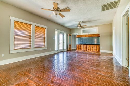 206 Idaho St, Morgans Point TX 77571-5507 exterior