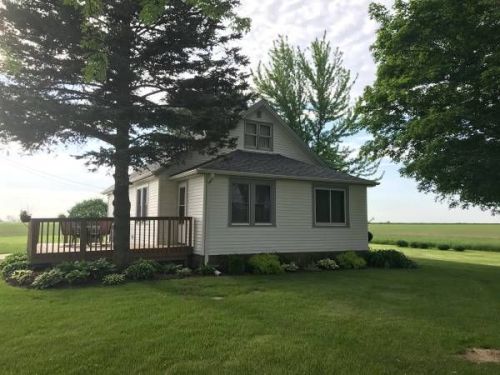 2907 178th Ave, Calamus, IA 52729-9628