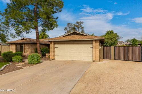 13037 36th Dr, Phoenix, AZ 85029-1131