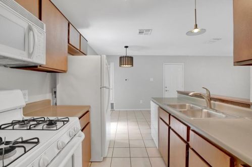 7100 Barnsdale Way, Austin TX  78745-5513 exterior