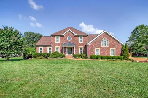 2711 Mclemore Way, Franklin, TN 37064-1155