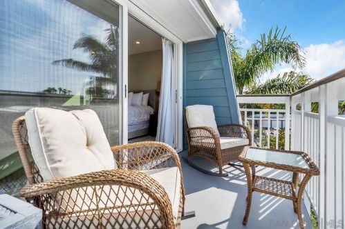 50 Montego Ct, San Diego CA  92118-3247 exterior