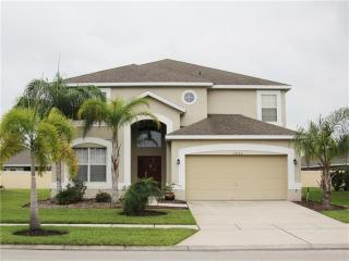 2836 Boating Blvd, Kissimmee FL  34746-4532 exterior