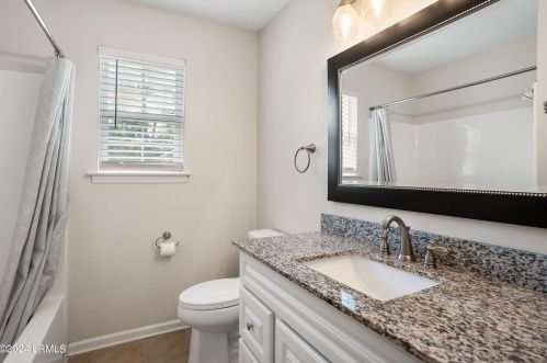 34 Blacksmith Cir, Beaufort SC  29906-8560 exterior