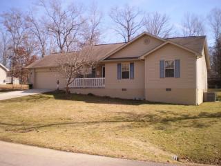 96 Cedar Cir, Crossville, TN 38555-7904