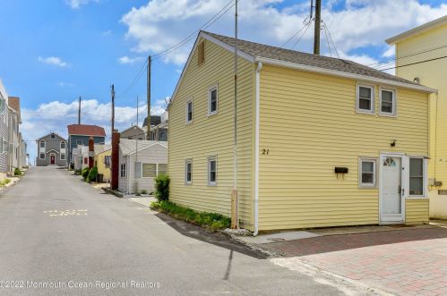 21 Bay Way, Lavallette NJ  08735-1906 exterior