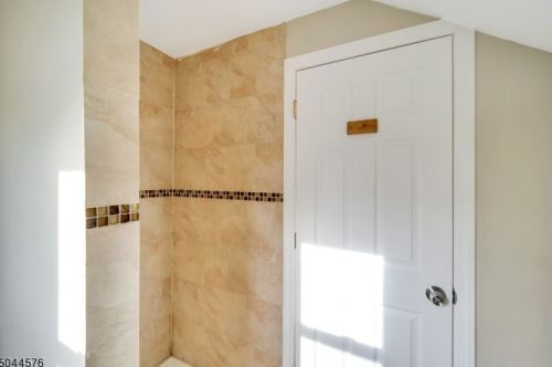 35 Laventhal Ave, Irvington NJ  07111-2841 exterior