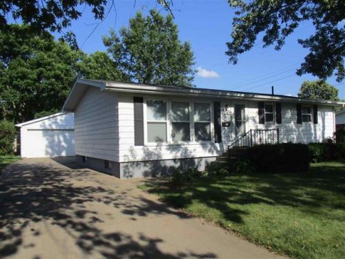 1412 Hiawatha Ln, Shaffton, IA 52730-1048