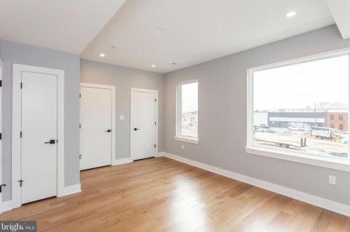 2105 League St, Philadelphia PA  19146-2525 exterior