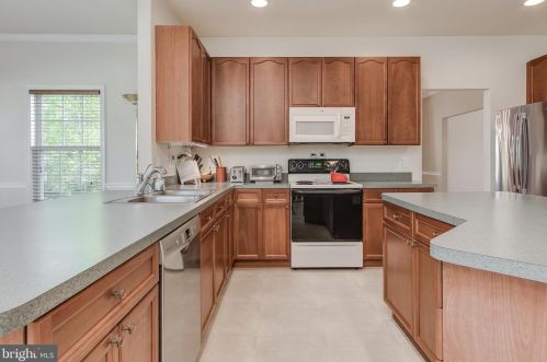 26 Colonel Miles Ct, Harpers Ferry WV  25425-3109 exterior