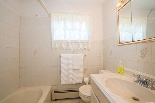 1021 Fulton Ave, North Lindenhurst NY  11757-2122 exterior