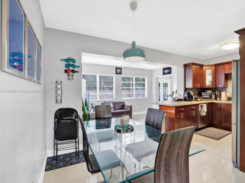 6930 12th St, Hollywood FL  33023-2002 exterior