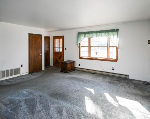 1605 Middleton Rd, Greenport NY  11944-1103 exterior