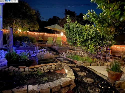 1320 Sandelin Ct, San Leandro CA  94577-3950 exterior