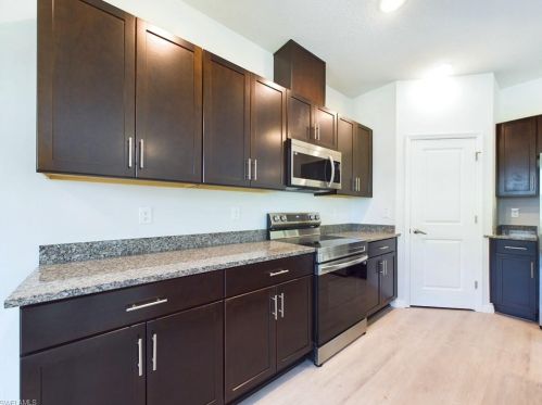 1414 6 Ave, Cape Coral FL  33909-0013 exterior