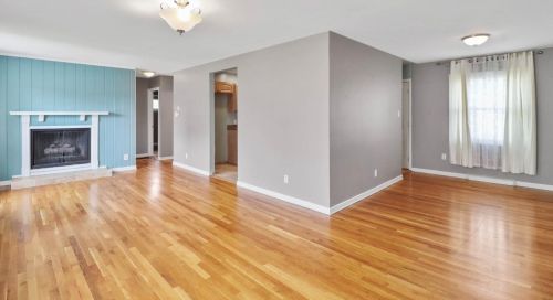 225 Delaware St, Hobart IN  46342-4110 exterior