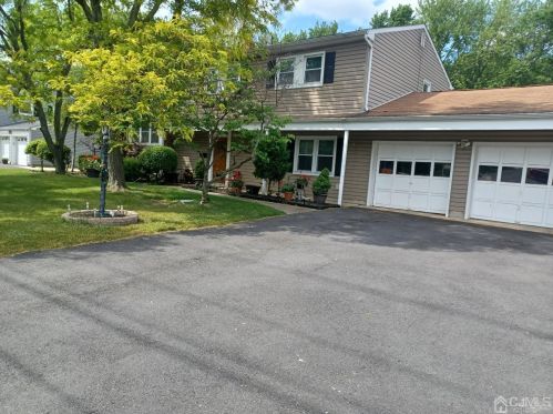 141 Tices Ln, East Brunswick, NJ 08816-2013