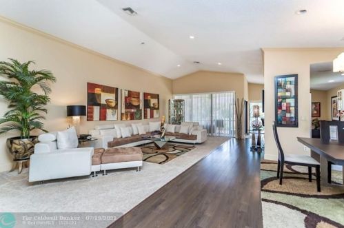 11146 Highland Cir, Boca Raton, FL 33428-2718