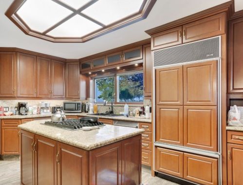 15414 Cuda Dr, Bakersfield CA  93307-9279 exterior