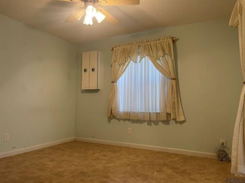 5 Clark Ln, Palm Coast FL  32137-8140 exterior