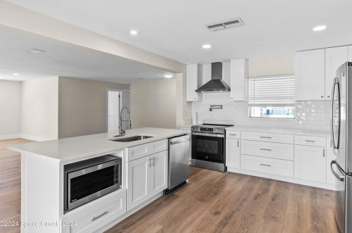 1470 Plum Ave, Merritt Island FL  32952-5855 exterior