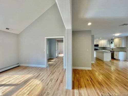 1200 Cornerstone Ct, Cheshire CT  06410-1860 exterior