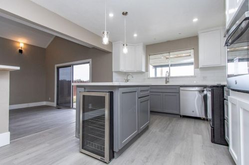 1812 Golf Rd, Turlock CA  95380-9746 exterior