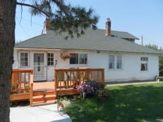 1225 Burley Ave, Buhl ID  83316-1859 exterior