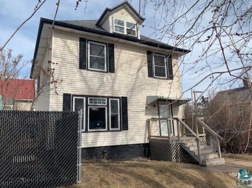 420 24th Ave, Duluth, MN 55806-1529