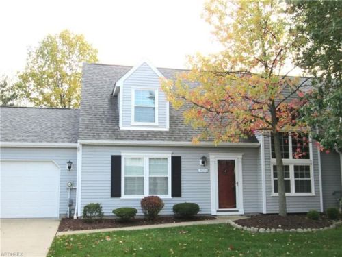 19233 Wheelers Ln, Cleveland, OH 44149-5060