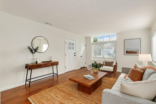3480 Wisteria Dr, San Diego, CA 92106-1148