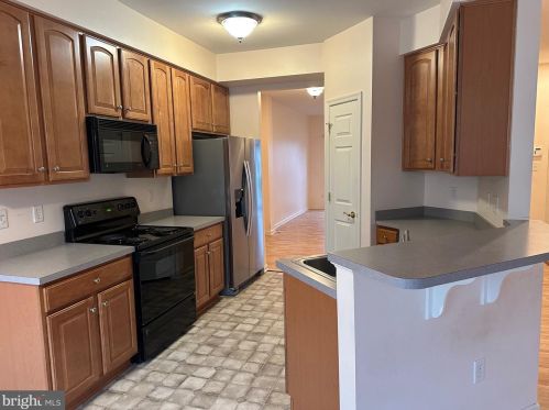 57 Savanna Dr, Pottstown PA  19465-6602 exterior