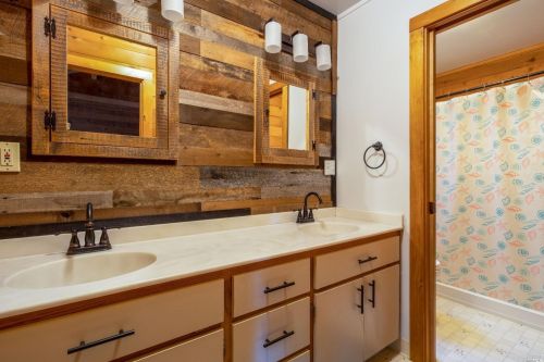 2015 Perch Pl, Willits CA  95490-8464 exterior