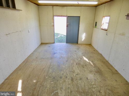 2219 Henlopen Ave, Wilmington DE  19804-3621 exterior