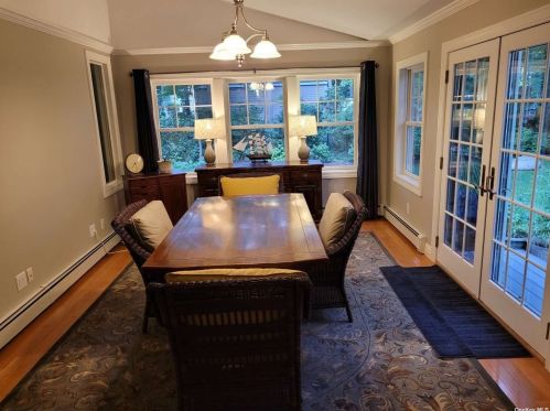 48 Birch Hill Rd, Mount Sinai NY  11766-1904 exterior