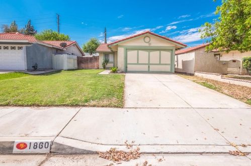 1860 Overland St, Colton CA  92324-6304 exterior